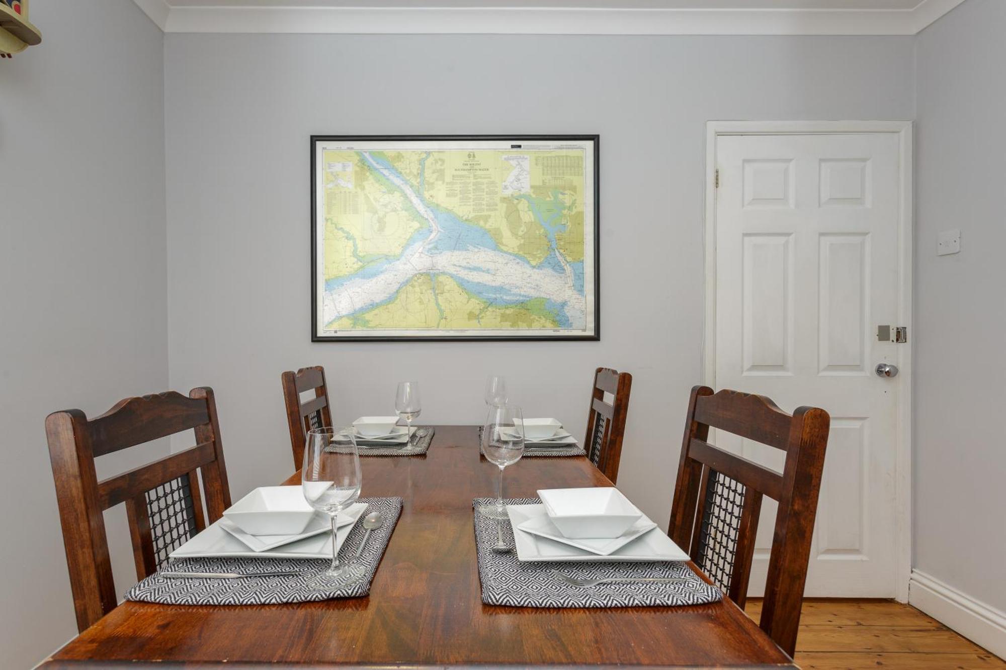 Percy Terrace - Charming 2 Bedroom Town House ポーツマス エクステリア 写真