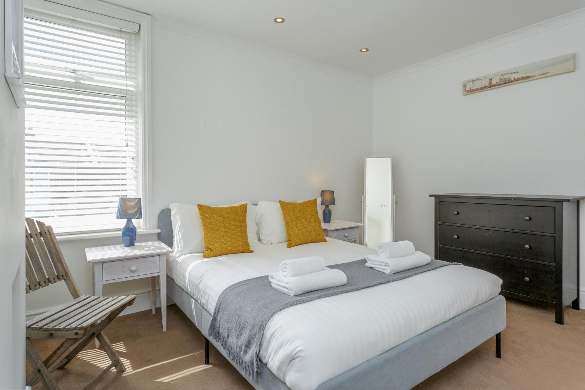 Percy Terrace - Charming 2 Bedroom Town House ポーツマス エクステリア 写真